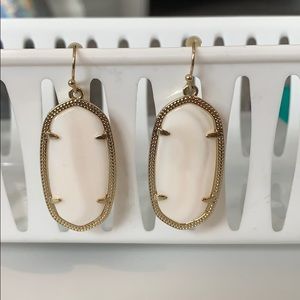 white w gold kendra scott elle drop earrings
